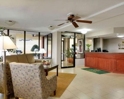 Quality Inn & Suites Clarksville - image 12