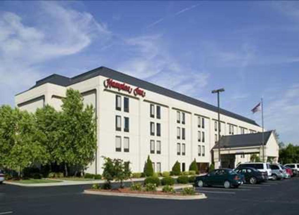 Hampton Inn Clarksville - main image