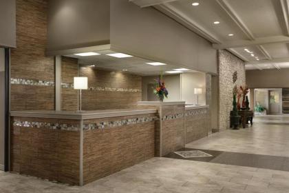 Radisson Hotel Louisville North - image 9