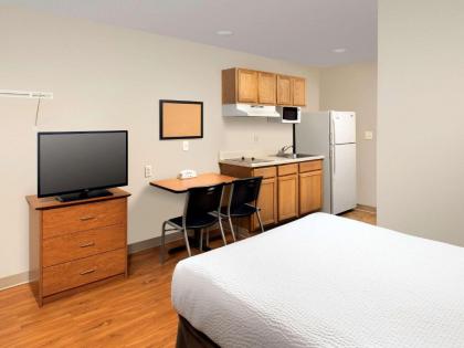 WoodSpring Suites Louisville Clarksville - image 8