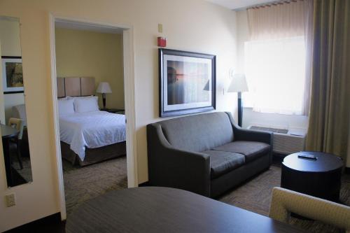 Candlewood Suites Clarksville - image 4