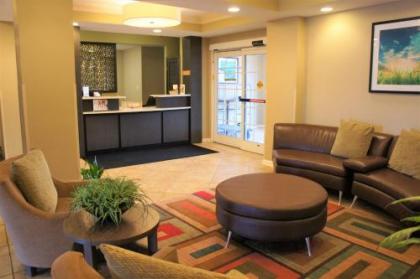 Candlewood Suites Clarksville - image 5