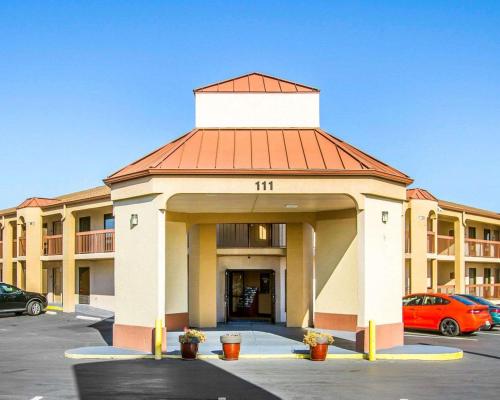 Rodeway Inn & Suites - image 2