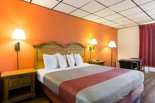 Motel 6-Clarksville TN - image 2