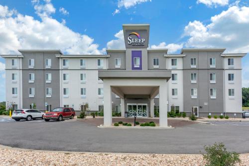 Sleep Inn & Suites- Clarksville - image 5