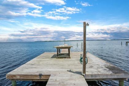 Cozy River Cabin Family Friendly! Dock Ping Pong Bball Court - image 3