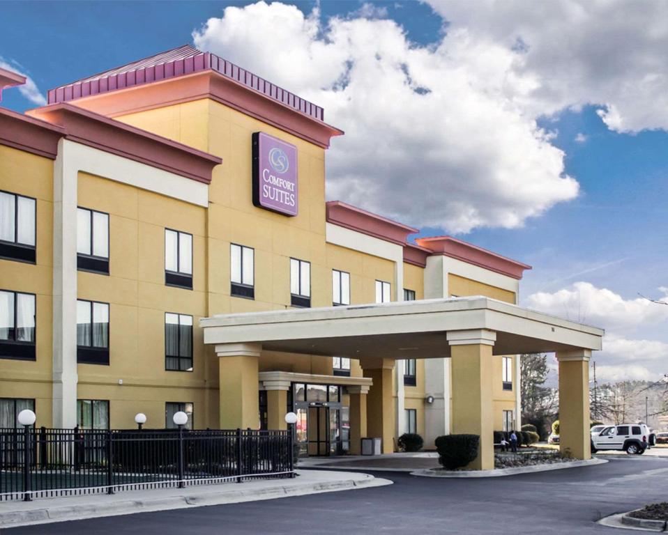 Comfort Suites Clayton - Garner - main image