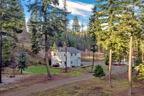 6 Acre Wilderness Retreat - main image