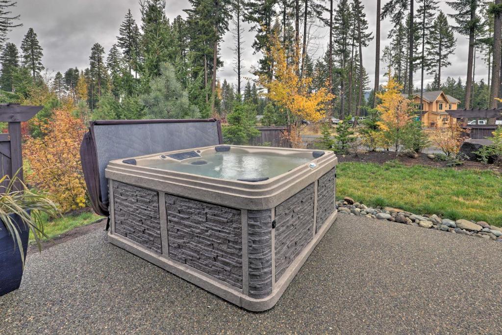 Luxurious Suncadia Resort Retreat with Hot Tub! - image 5