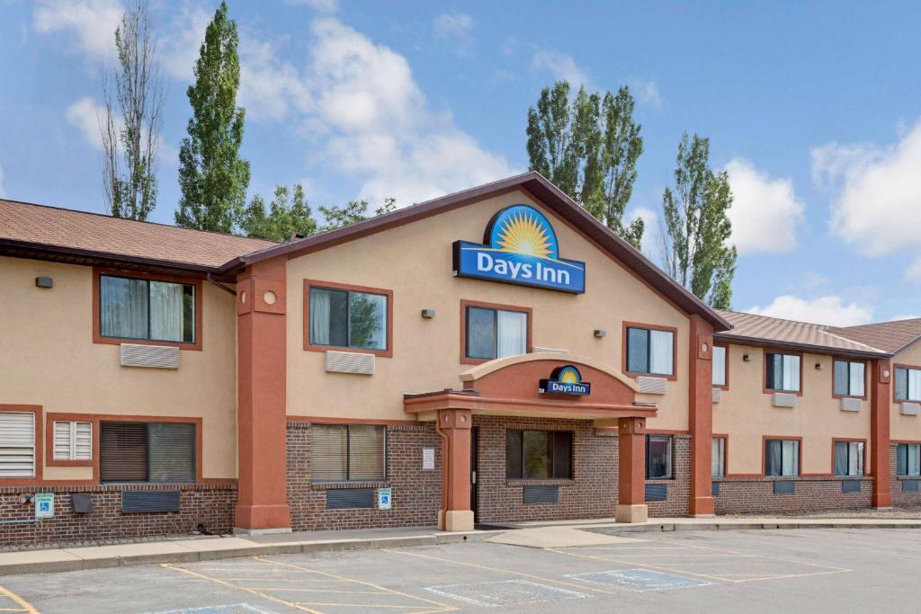 Days Inn by Wyndham Clearfield - main image