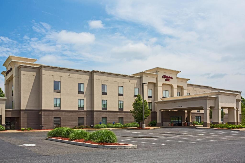 Hampton Inn Clearfield - main image