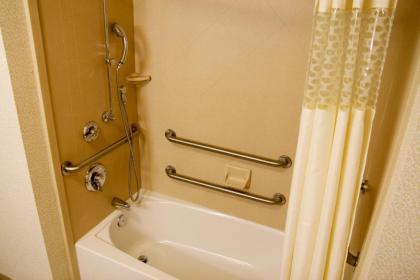 Hampton Inn Clearfield - image 15