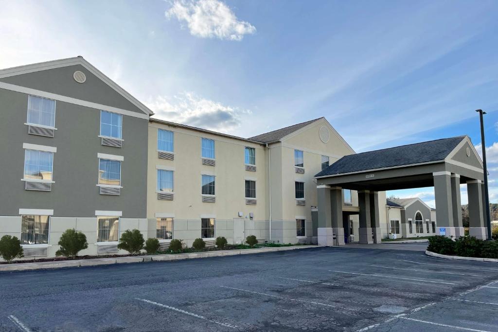 Comfort Inn Clearfield - main image