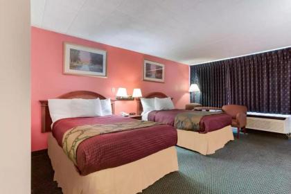 Royal Inn Clearfield - image 10