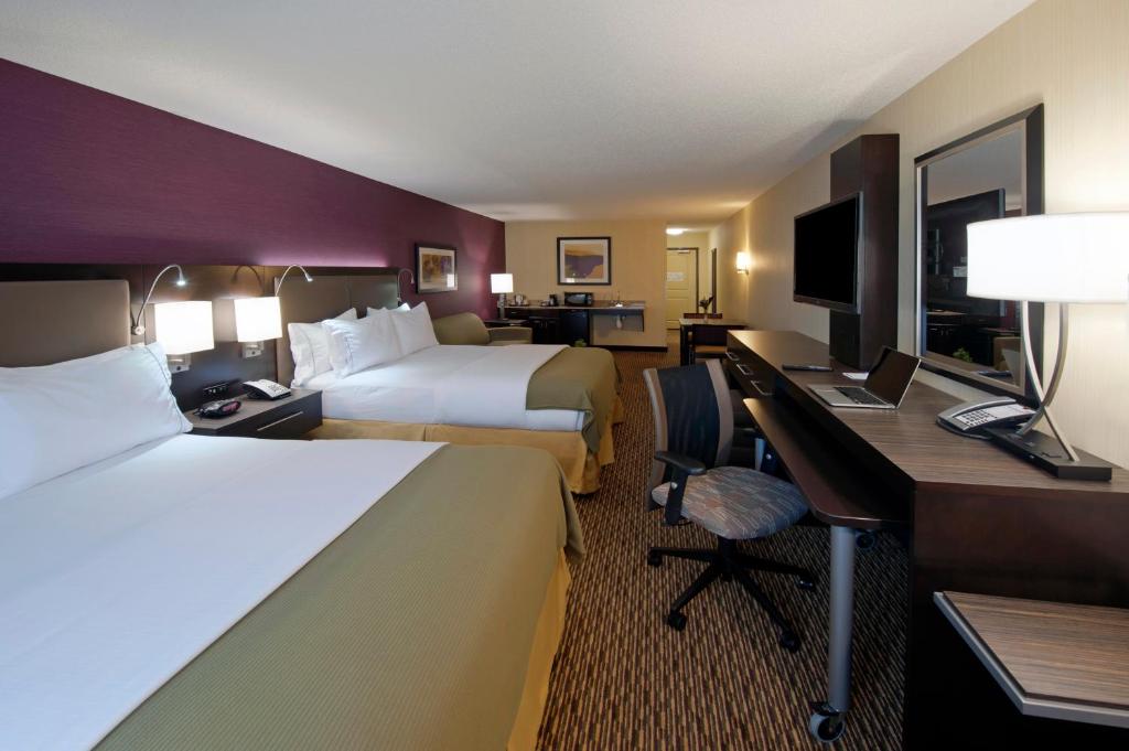 Holiday Inn Express Hotel & Suites Clearfield an IHG Hotel - image 4