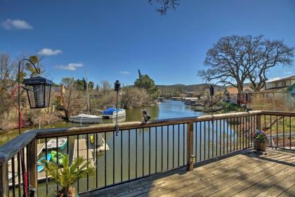 Cozy Clearlake Oaks Home with Game Room Dock and Deck! - image 12