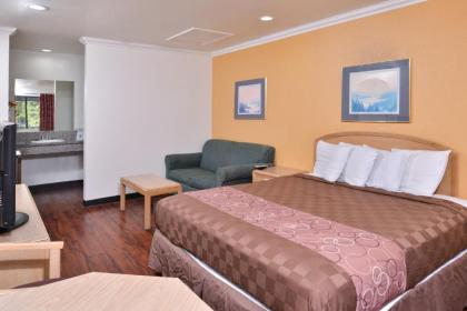 Americas Best Value Inn and Suites Clearlake - image 14