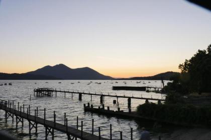 Overlooking clearlake from the living room - image 9