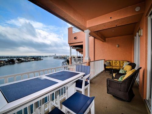 Harborview Grande 800 Luxury 8th Floor Condo with Stunning Harbor Views 23067 - main image