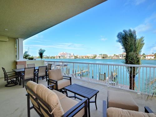 Sandpiper's Cove 203 Luxury Waterfront 3 Bedroom 2 Bath Condo 23130 - main image