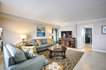 Oceanfront Condo with Pool-Walk to Clearwater Beach! - image 4