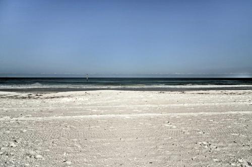 Breezy White Sands House Steps to Gulf Shore! - image 4