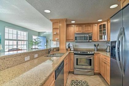 Coastal Condo with Pool Walk to Clearwater Beach! - image 4