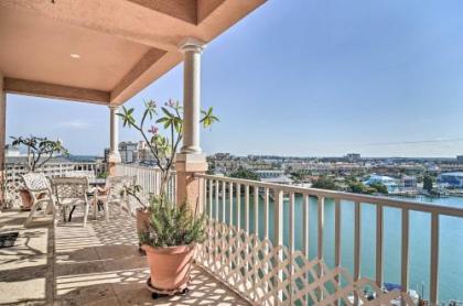 8th-Floor Penthouse Walk to Clearwater Beach - image 1