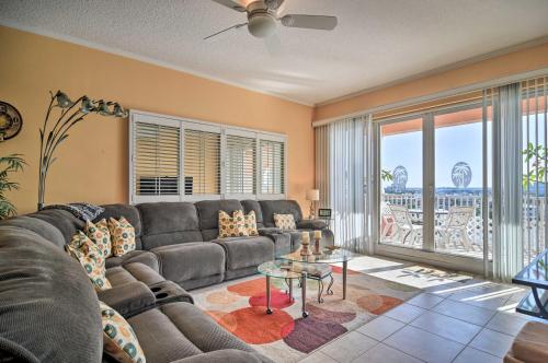 8th-Floor Penthouse Walk to Clearwater Beach - image 3