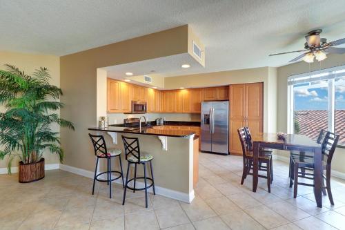 Stunning Beachfront 3 Bd Apartment @ Clearwater Belle Harbor - main image