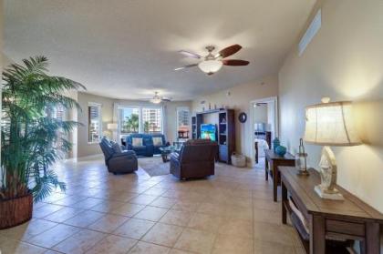 Stunning Beachfront 3 Bd Apartment @ Clearwater Belle Harbor - image 3