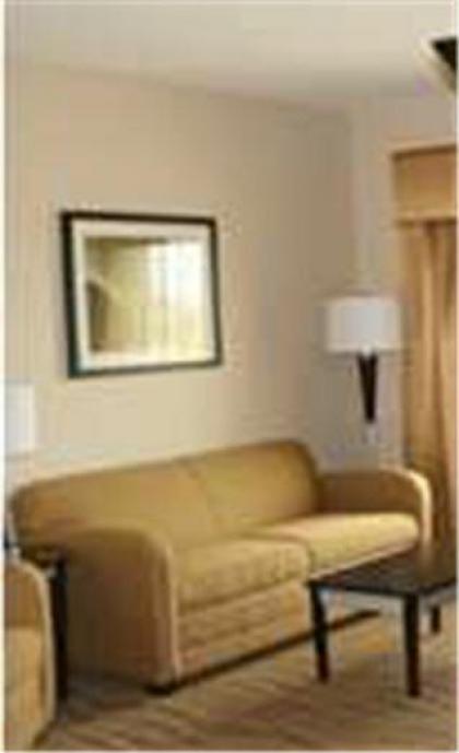 Hampton Inn & Suites Cleburne - image 15