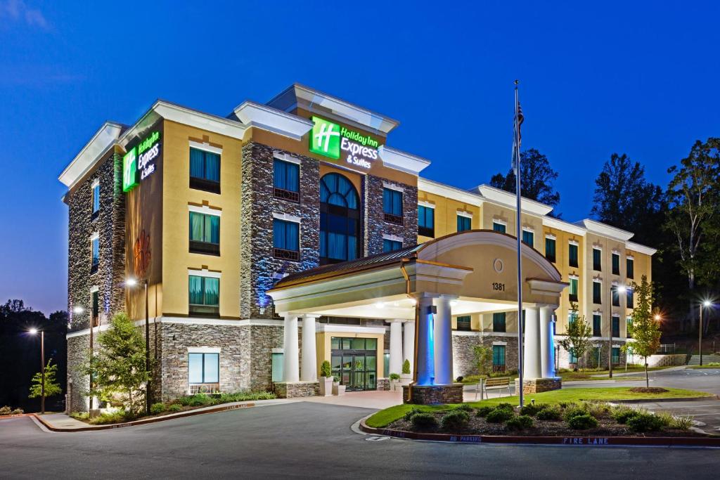 Holiday Inn Express Hotel & Suites Clemson - University Area an IHG Hotel - main image