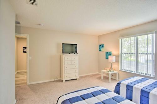 Villa with Game Room and Pool 9 miles to Disney! - image 4