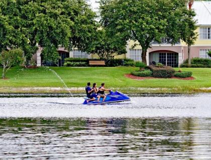 Florida Resort Condos Surrounded by Lush Tropical Landscapes - image 3