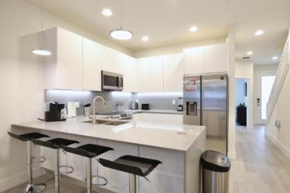 Amazing New 3 Bedroom&loft Townhouse In Hidden Forest With Private Pool! - image 5