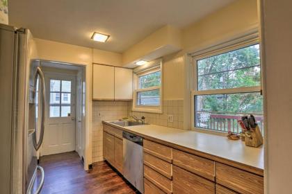 Pet-Friendly Home Less Than 8 Mi to Downtown Cleveland! - image 11