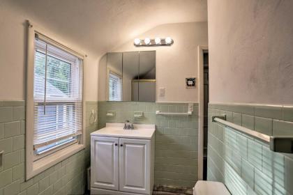 Pet-Friendly Home Less Than 8 Mi to Downtown Cleveland! - image 4