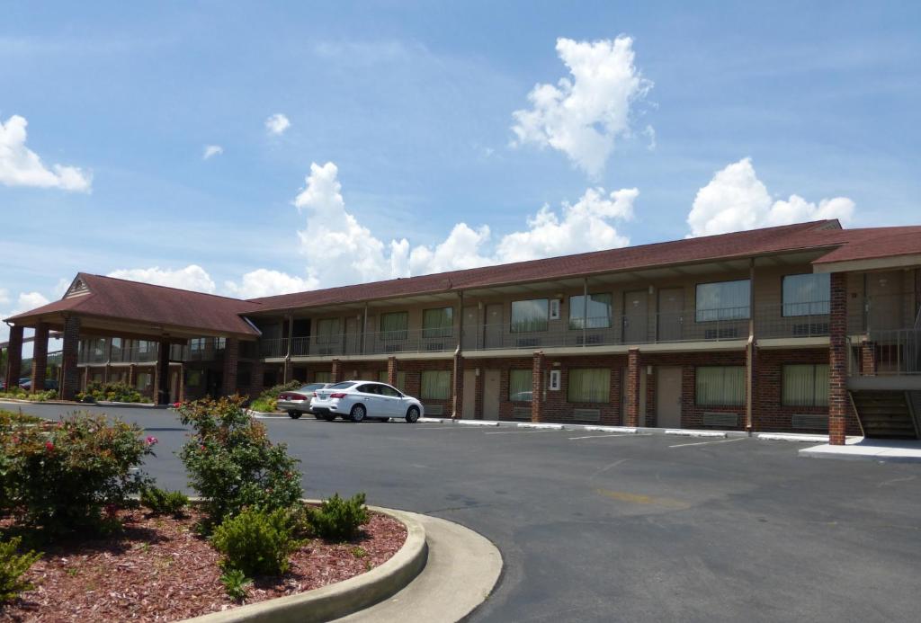 Red Roof Inn & Suites Cleveland TN - main image