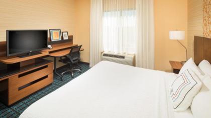 Fairfield Inn and Suites Cleveland - image 8