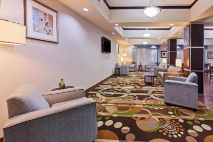 Holiday Inn Express & Suites Cleveland an IHG Hotel - image 9