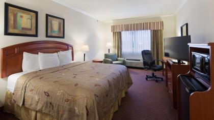 Best Western Inn & Suites Cleveland - image 8