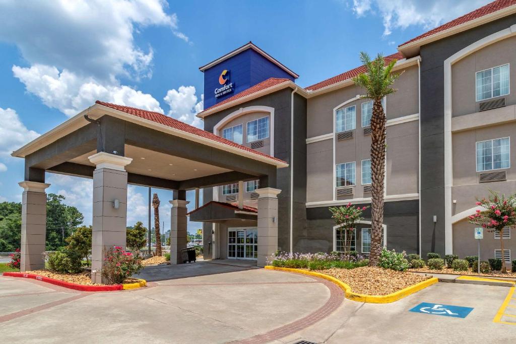 Comfort Inn & Suites - main image