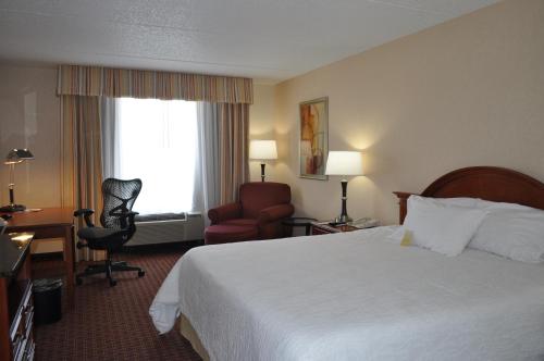 Hilton Garden Inn Cleveland Airport - image 2