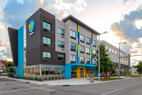 Tru By Hilton Cleveland Midtown - main image