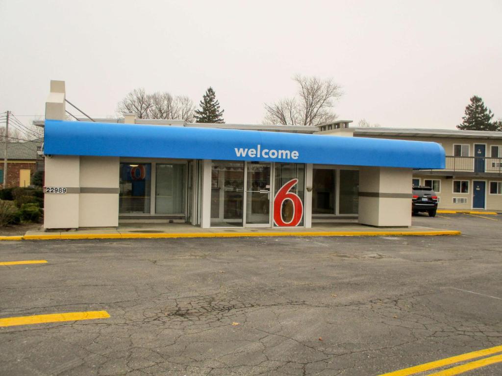 Motel 6-North Olmsted OH - Cleveland - main image