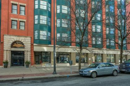 Frontdesk Osborn Apts Downtown Cleveland - image 13