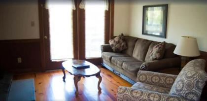 Homey Resort at Peaceful Mountain Lakes - Two - Bedroom Condo #2 - image 14