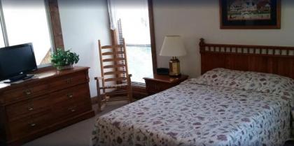 Homey Resort at Peaceful Mountain Lakes - Two - Bedroom Condo #2 - image 15