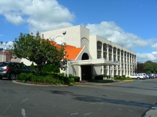 Howard Johnson by Wyndham Clifton NJ - image 2